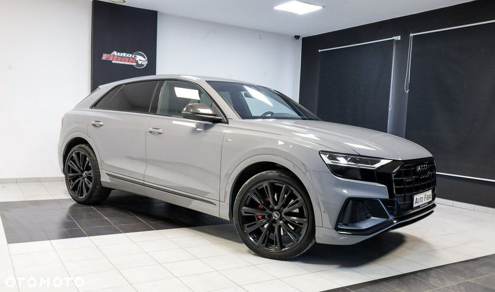 Audi Q8 - 10