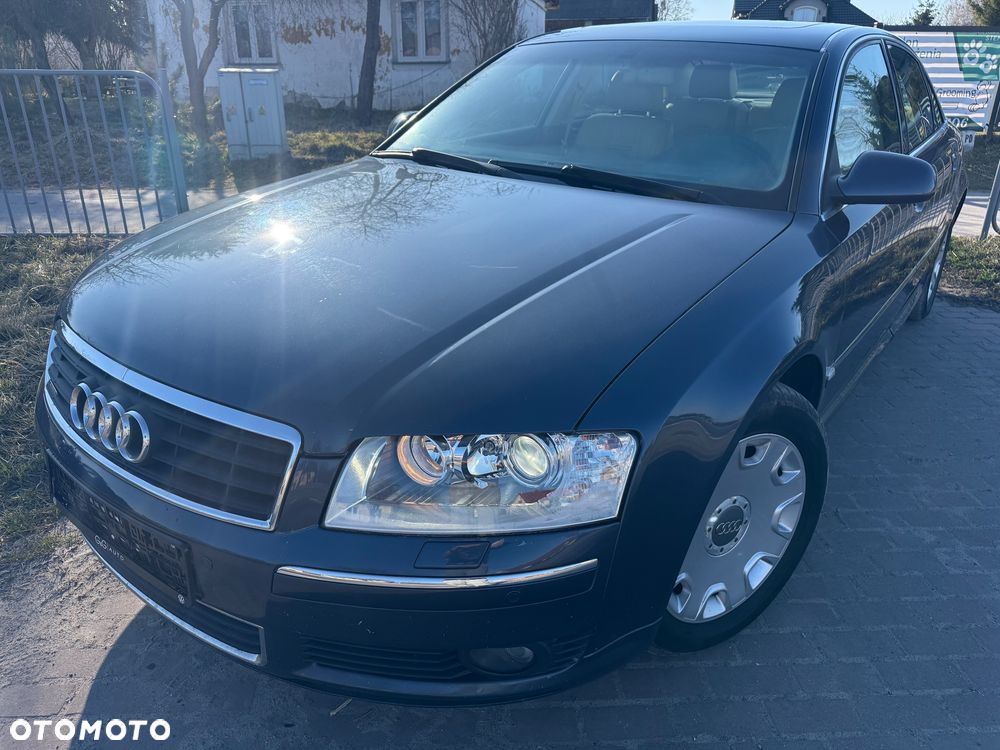 Audi A8 4.2 Quattro - 2