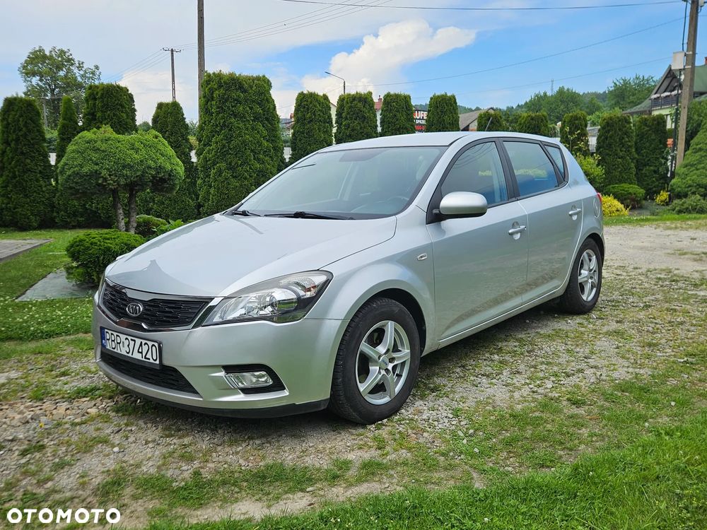 Kia Ceed 1.4 CVVT Attract - 1