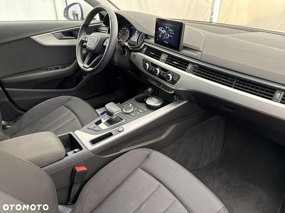 Audi A4 Limousine 35 TFSI S tronic - 22