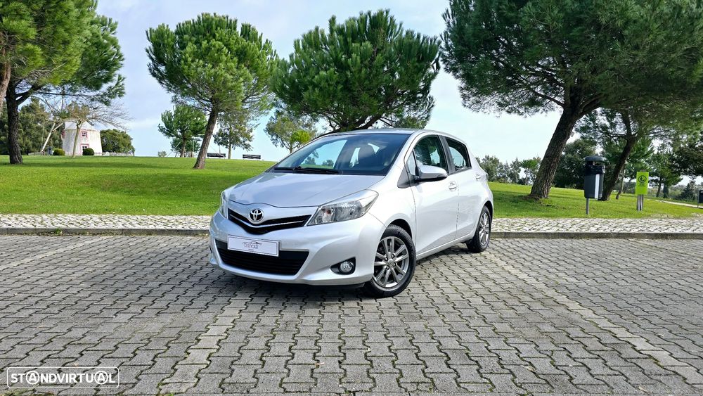 Toyota Yaris 1.33 VVT-i Comfort+P.Style - 1