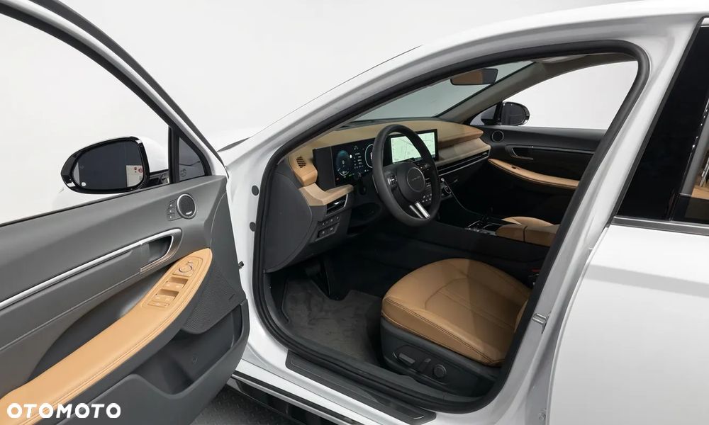 Hyundai Sonata - 6