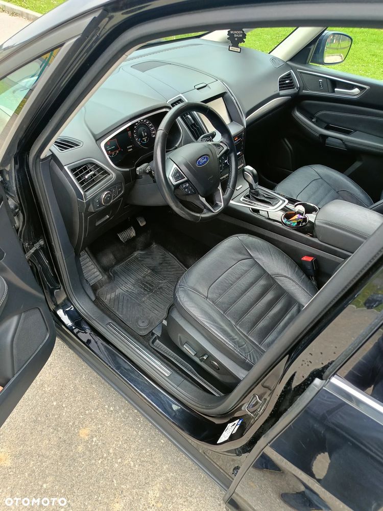 Ford Galaxy - 8