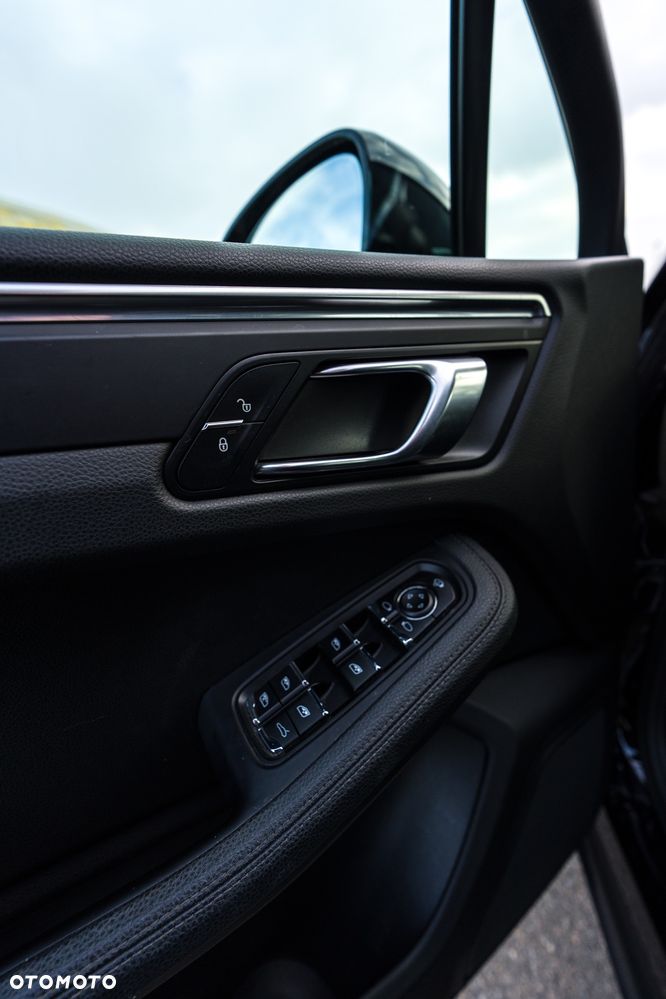 Porsche Macan - 8