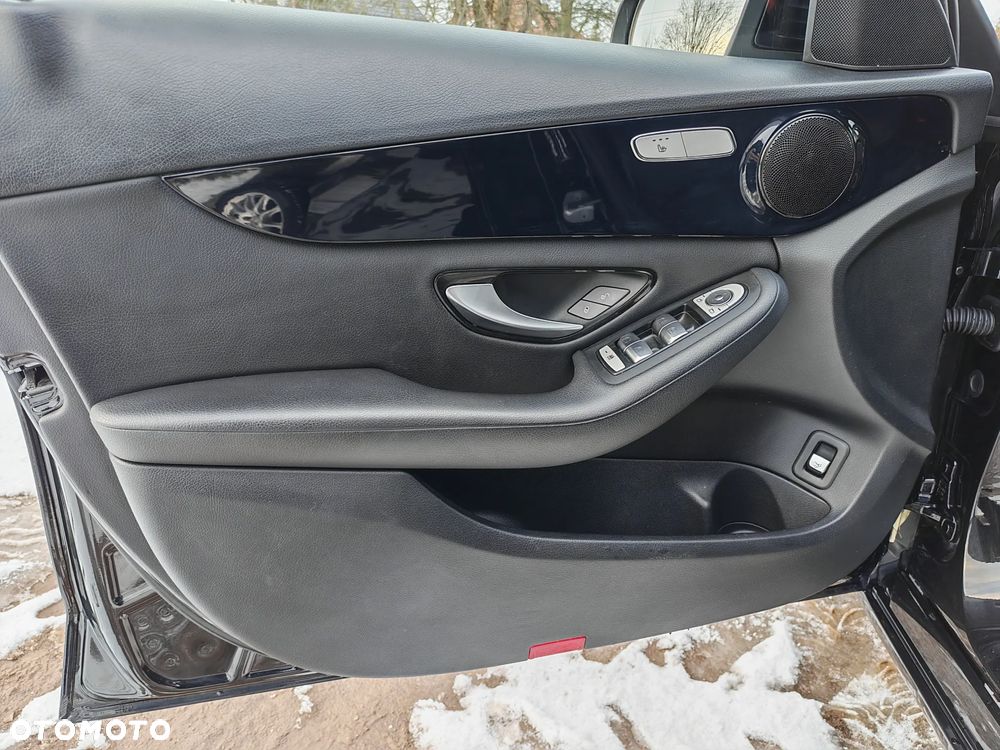 Mercedes-Benz Klasa C 200 d 7G-TRONIC - 24