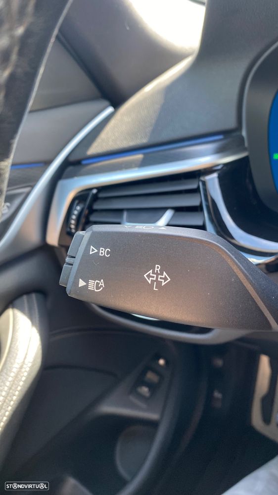 BMW 530 e Pack Desportivo M - 37