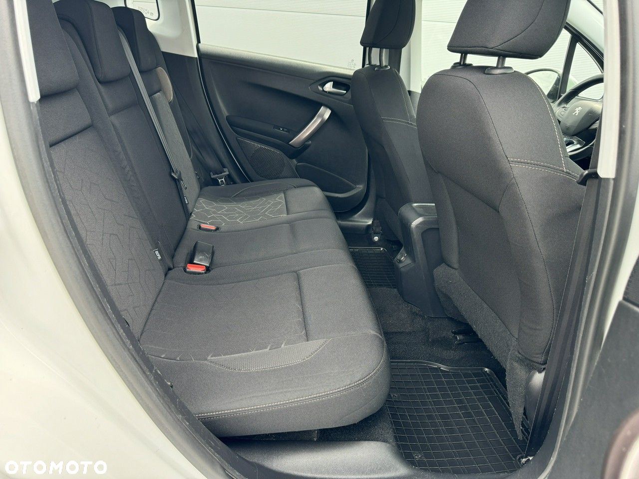 Peugeot 2008 - 30