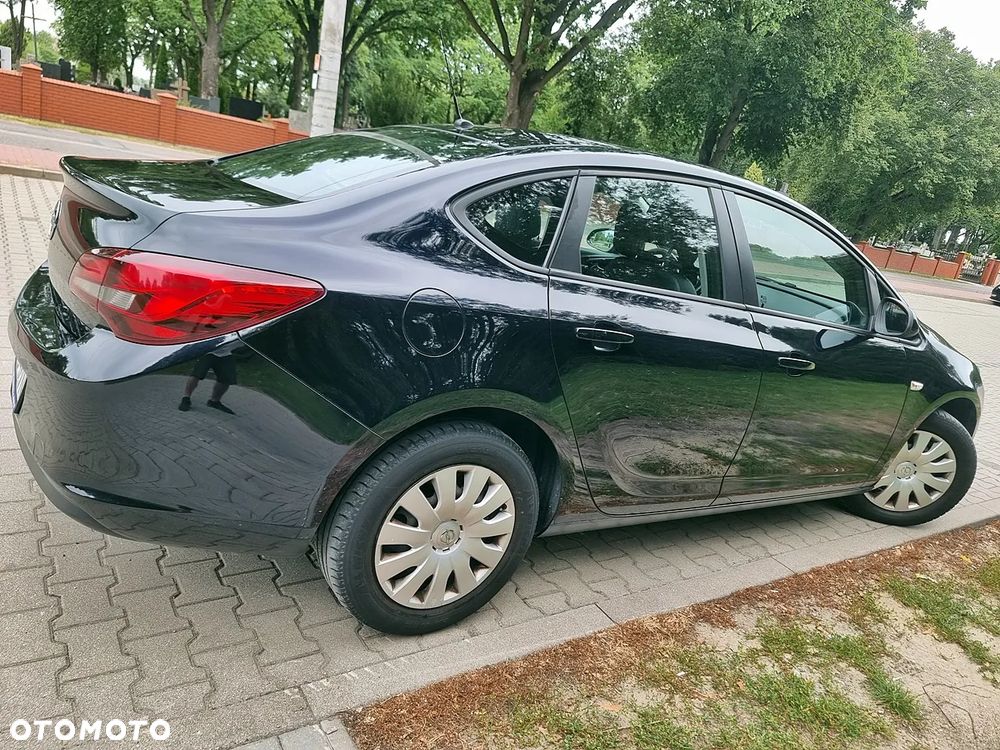 Opel Astra 1.6 Active - 23