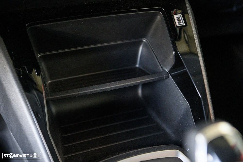 Peugeot 208 1.2 PureTech Allure - 38