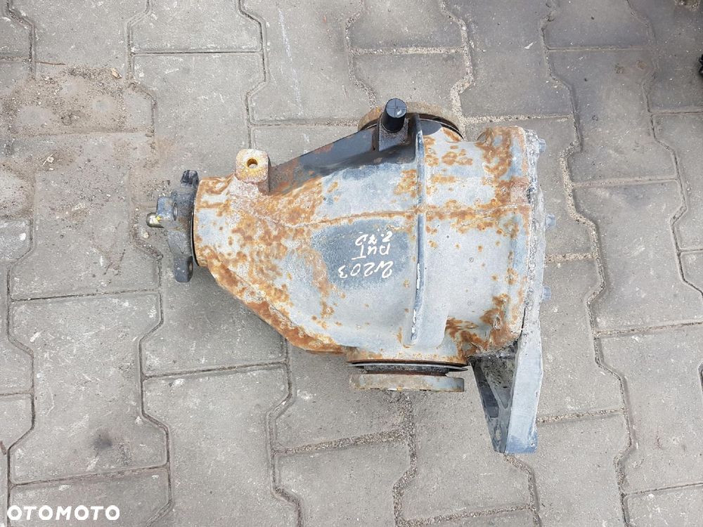 MERCEDES C KLASA W203 00-04r 2.7 CDI DYFER MOST TYŁ - 1