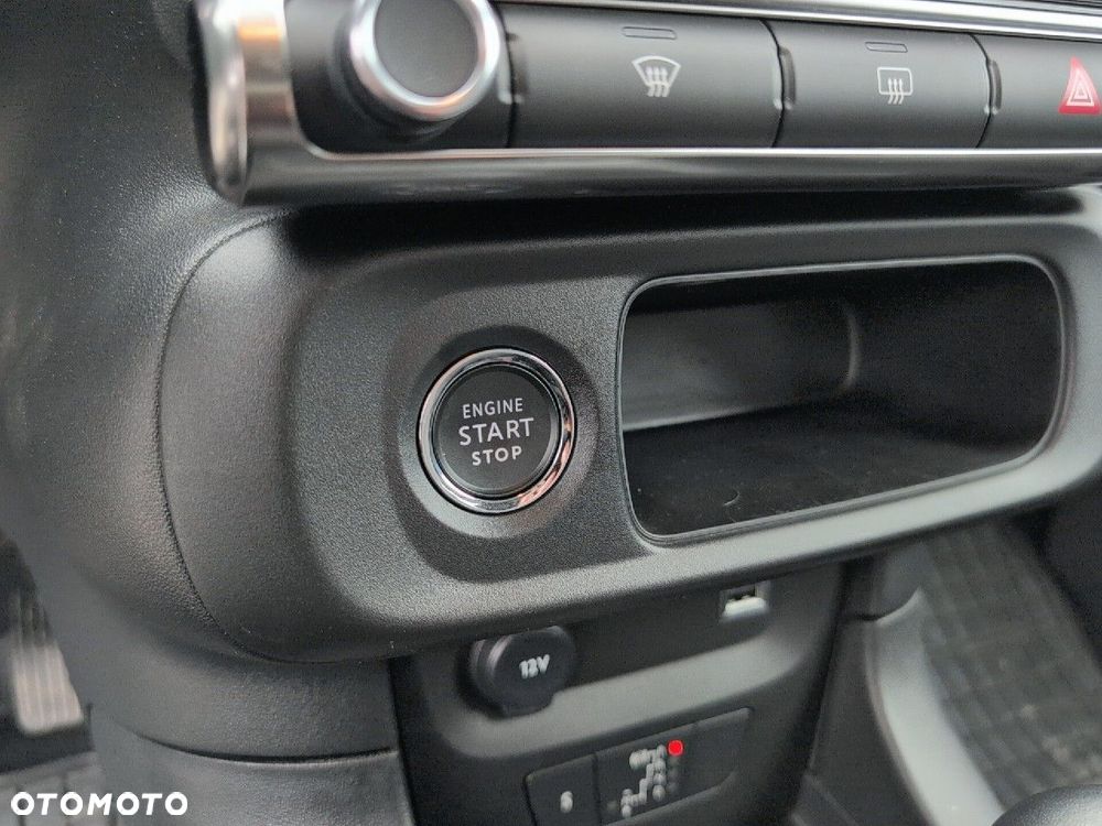 Citroën C3 1.2 PureTech Shine EAT6 - 18