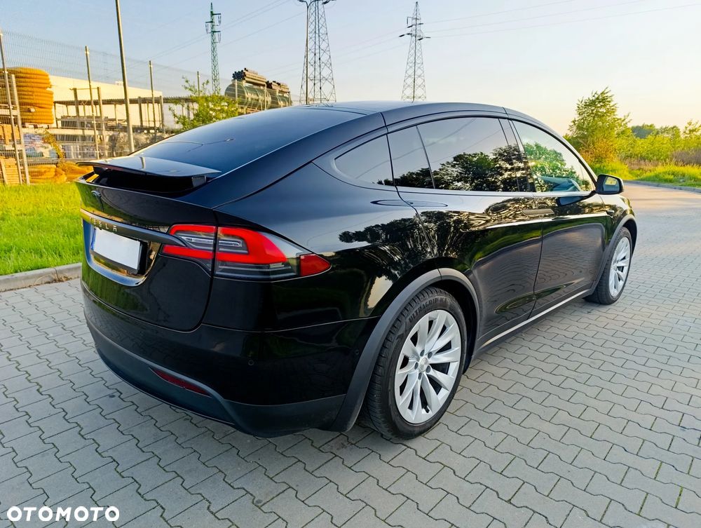 Tesla Model X Performance - 18
