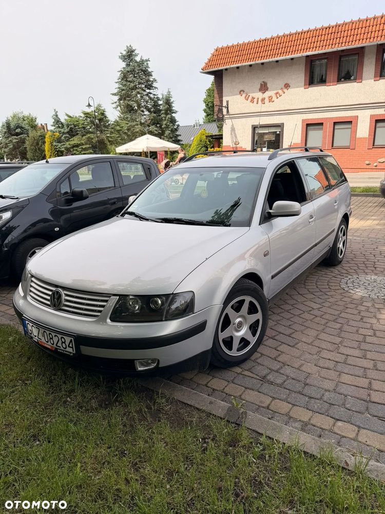 Volkswagen Passat 1.9 TDI CL - 1