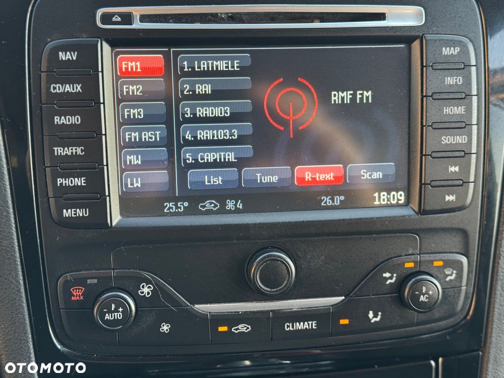 Ford S-Max 2.0 TDCi DPF Titanium X - 27