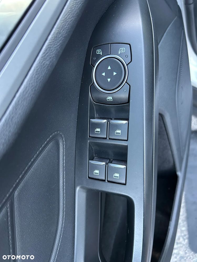 Ford Focus 1.5 EcoBlue Connected - 32