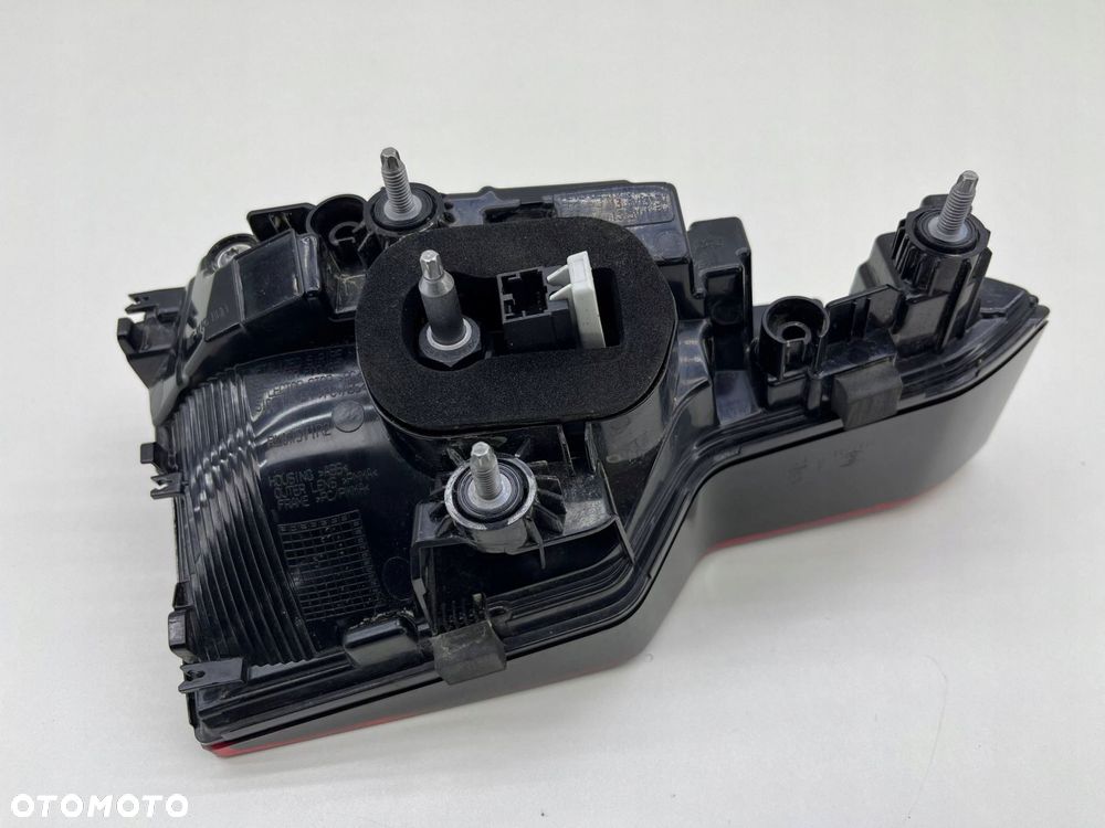 AUDI A4 B9 LAMPA PRAWA TYŁ W KLAPĘ LED 8W5945076AA - 9