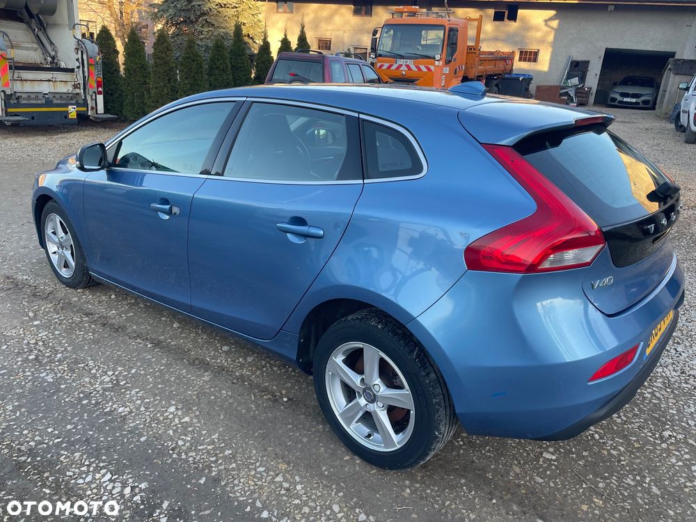 Volvo V40 D2 - 13