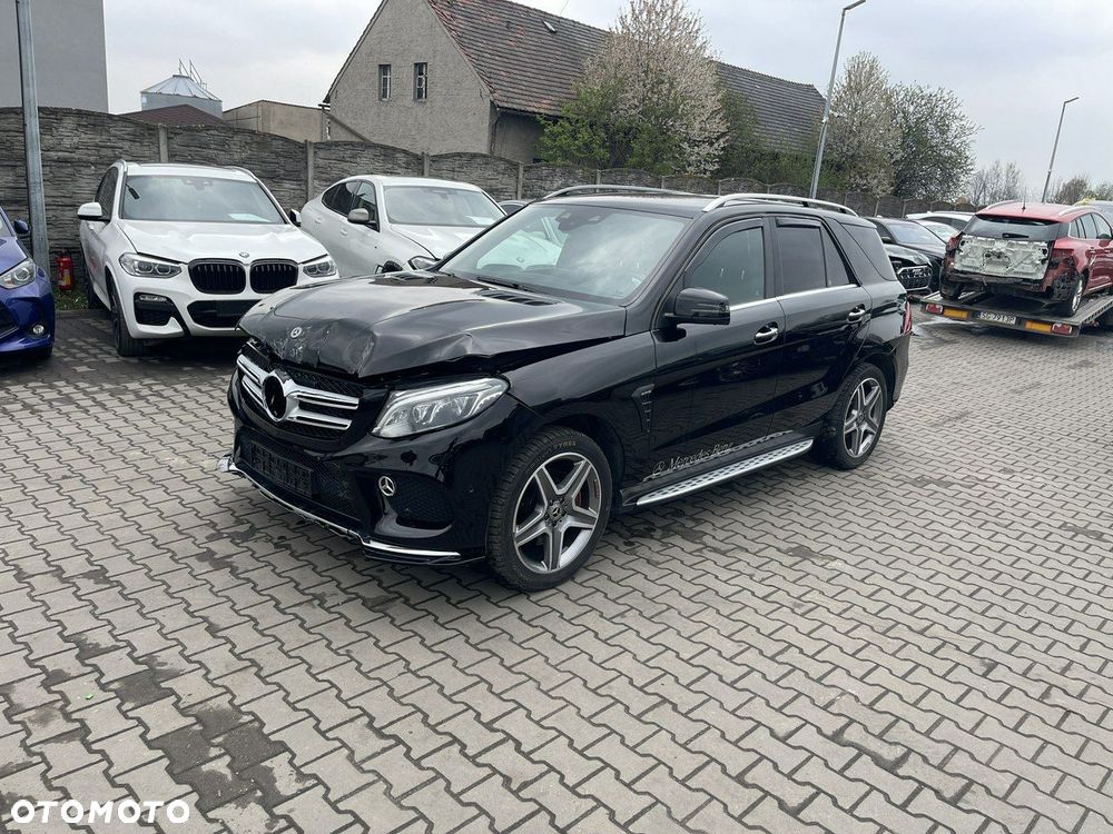 Mercedes-Benz GLE 350 d 4Matic 9G-TRONIC AMG Line - 3