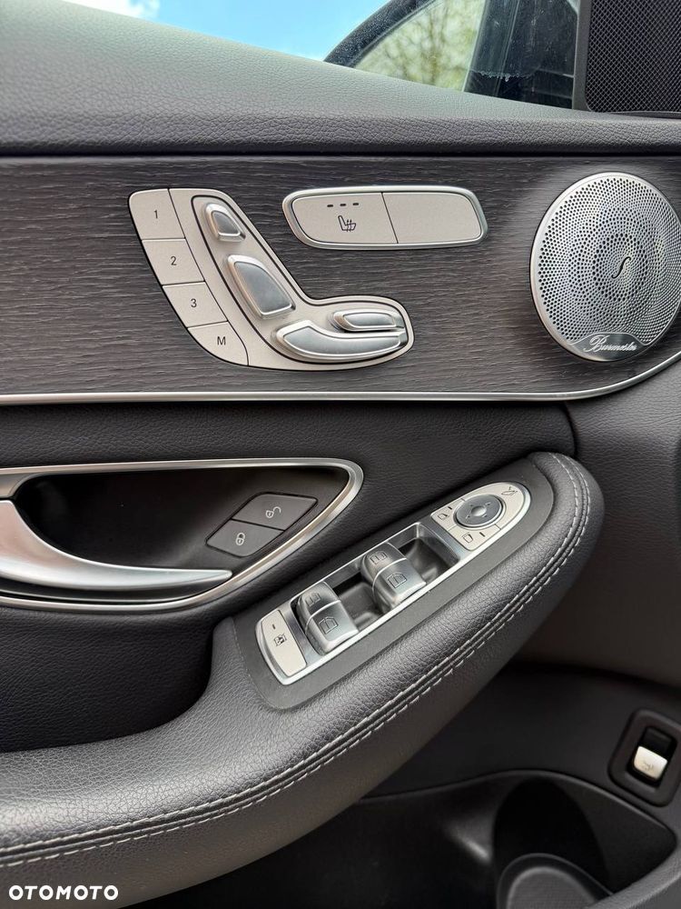 Mercedes-Benz Klasa C 300 4Matic 9G-TRONIC AMG Line - 6