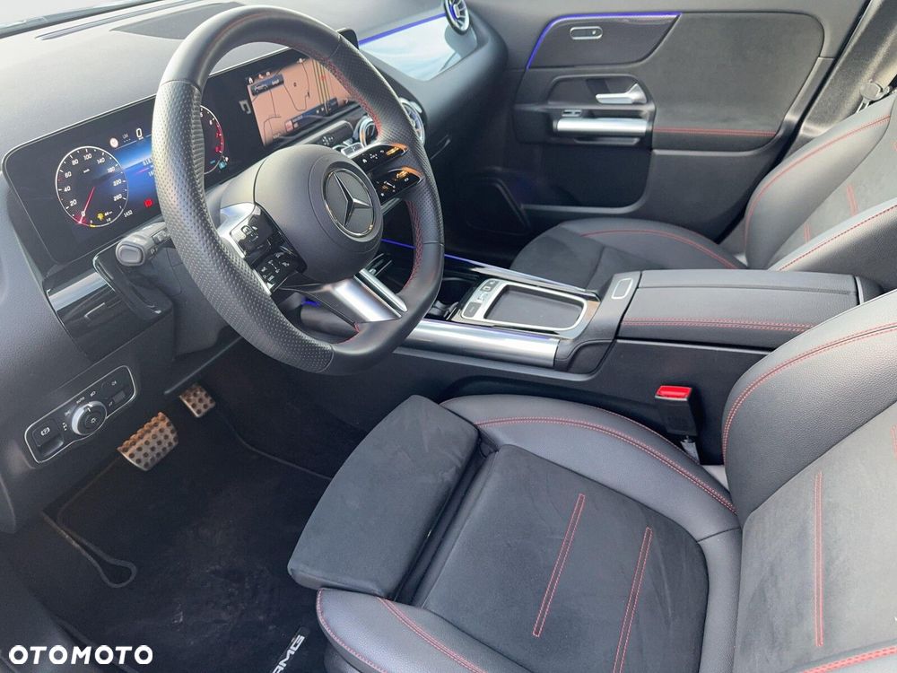 Mercedes-Benz GLA 200 AMG Line - 12