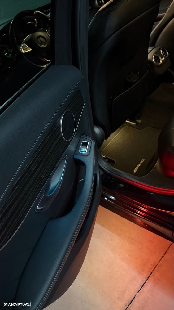 Mercedes-Benz C 300 h AMG Line - 18