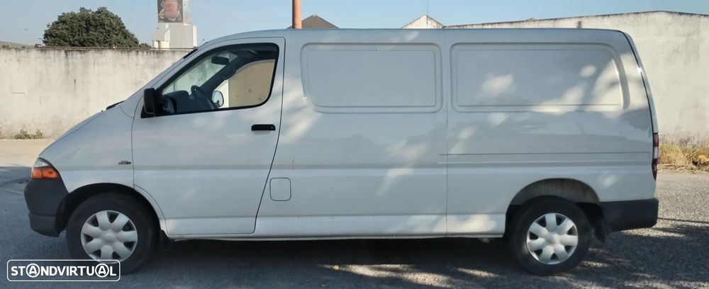 Toyota HIACE - 2