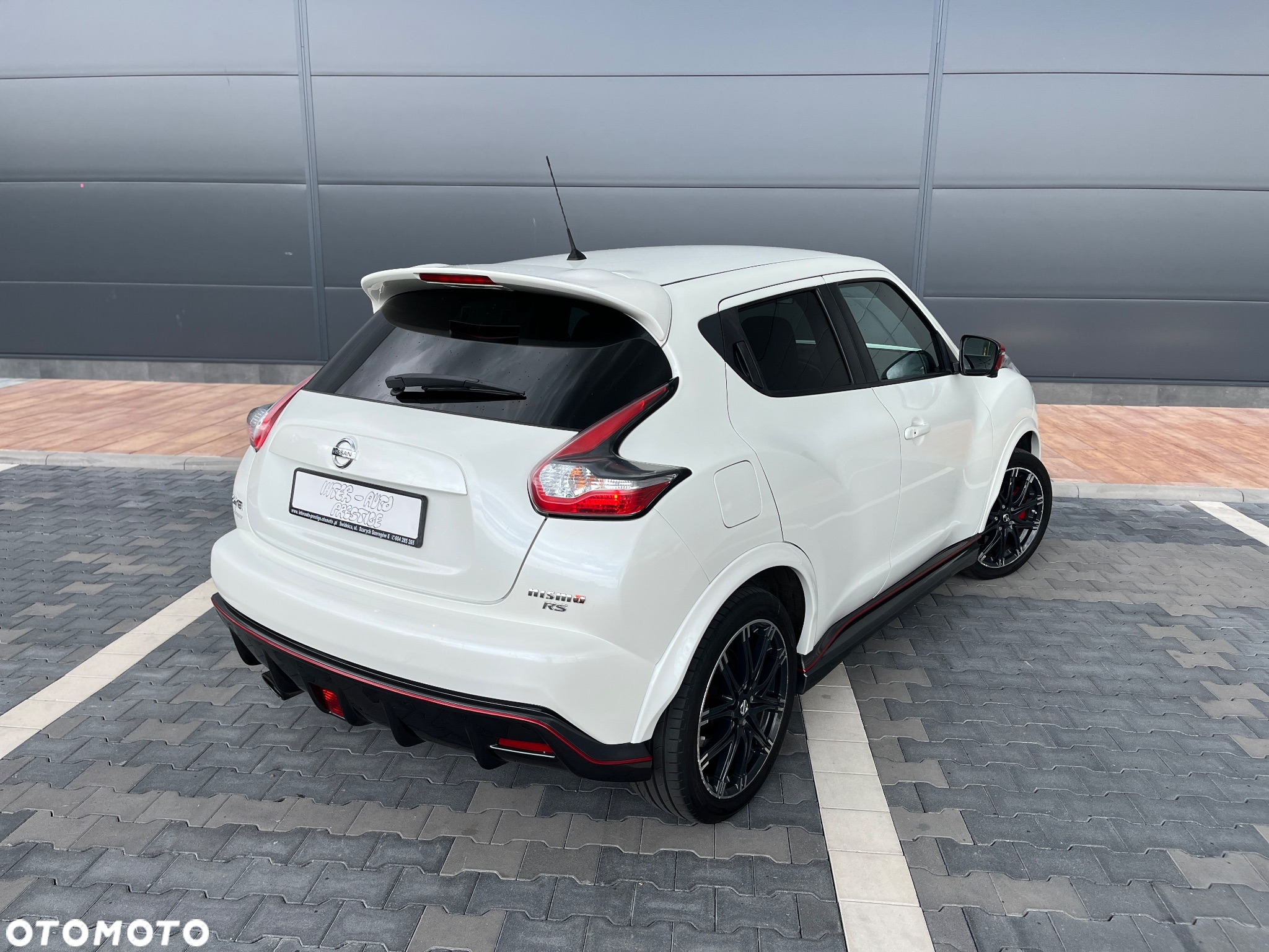 Nissan Juke 1.6 DIG-T Nismo RS 4WD Xtronic EU6 - 10