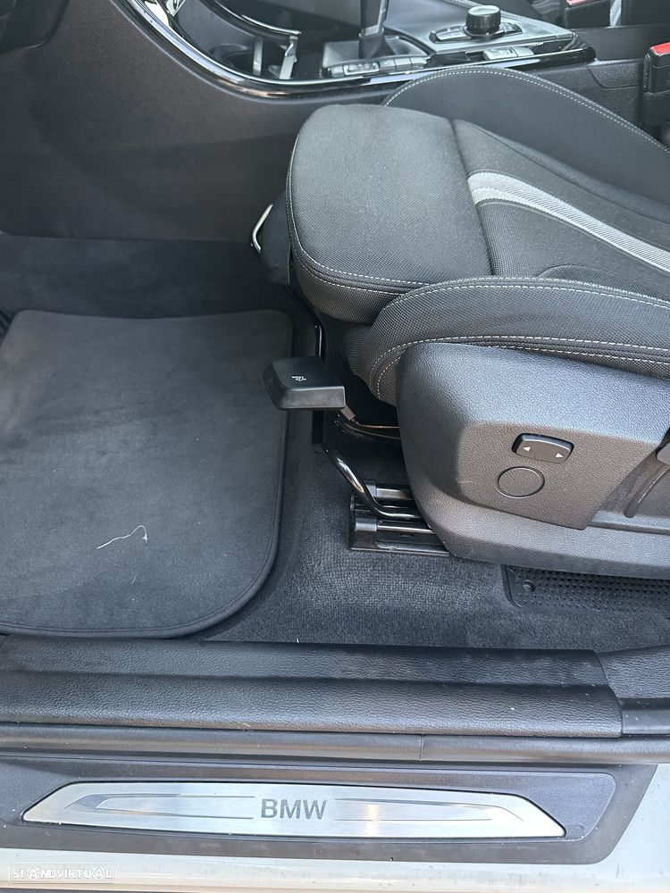 BMW X1 16 d sDrive Auto Line Sport - 23