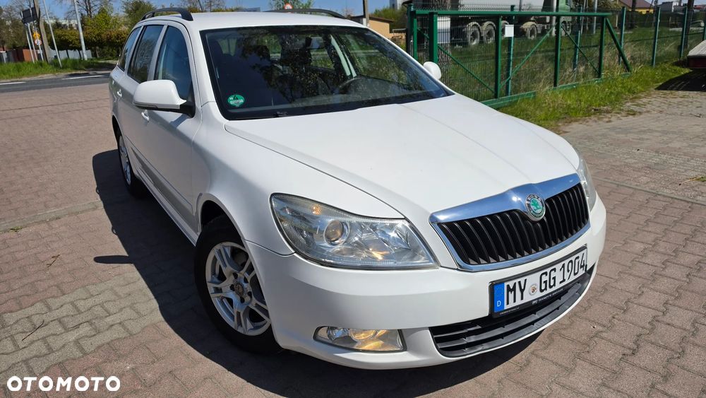 Skoda Octavia 1.6 Combi Ambiente - 36