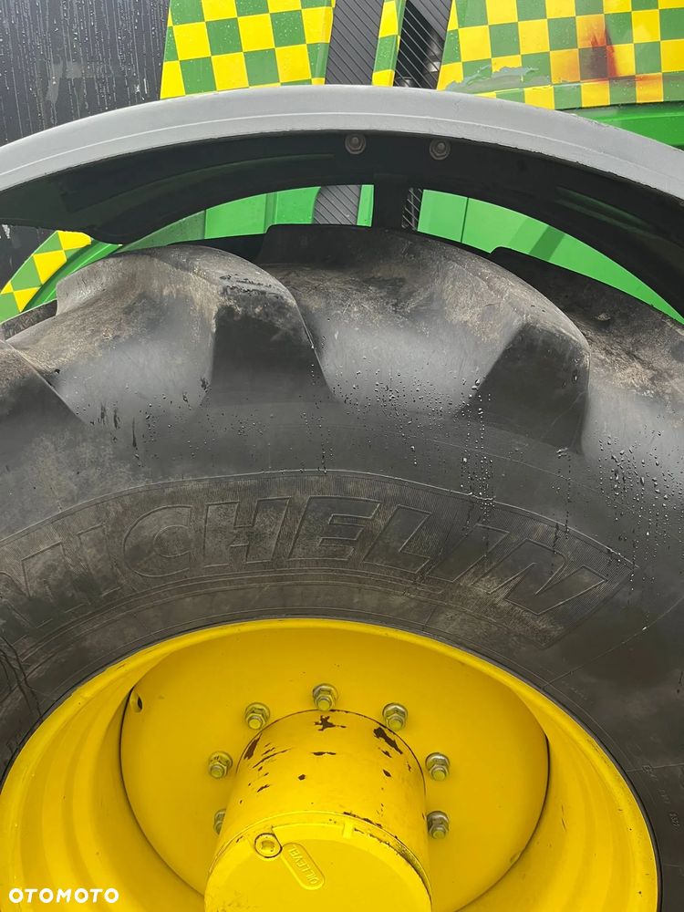 John Deere 6250 R - 17