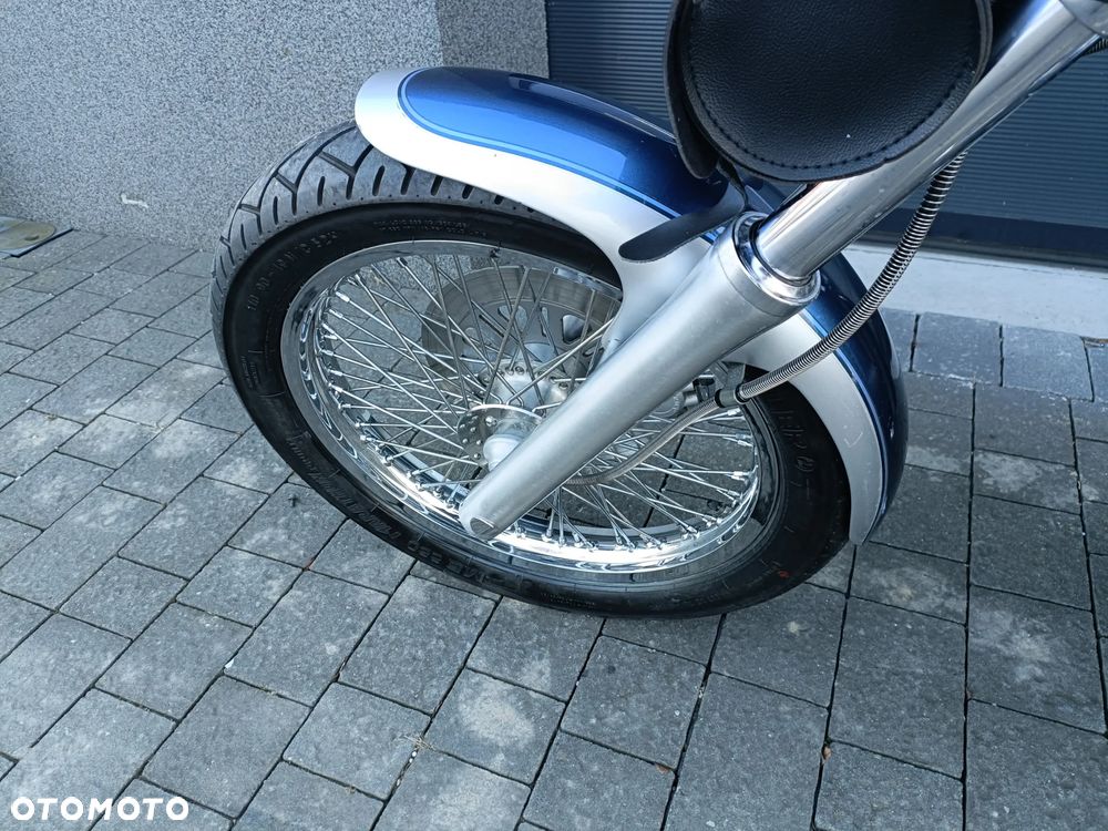 Suzuki Intruder - 6