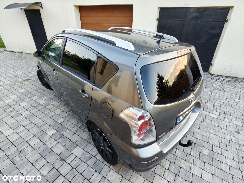 Toyota Corolla Verso - 4