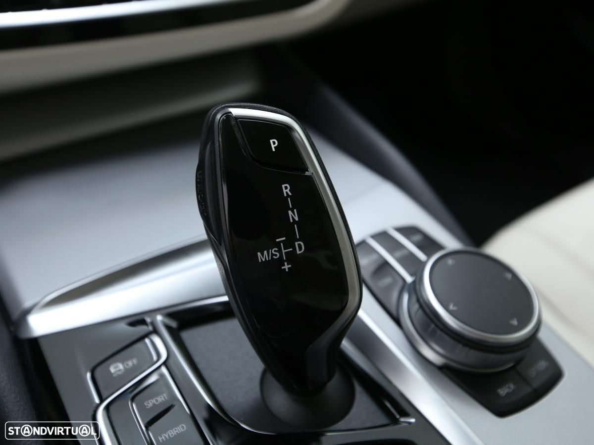 BMW 530 e - 31