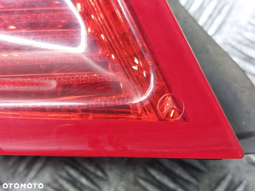 LAMPA LEWY TYŁ MERCEDES-BENZ W204 C220 KOMBI 2048203964 ID: 237405 - 2