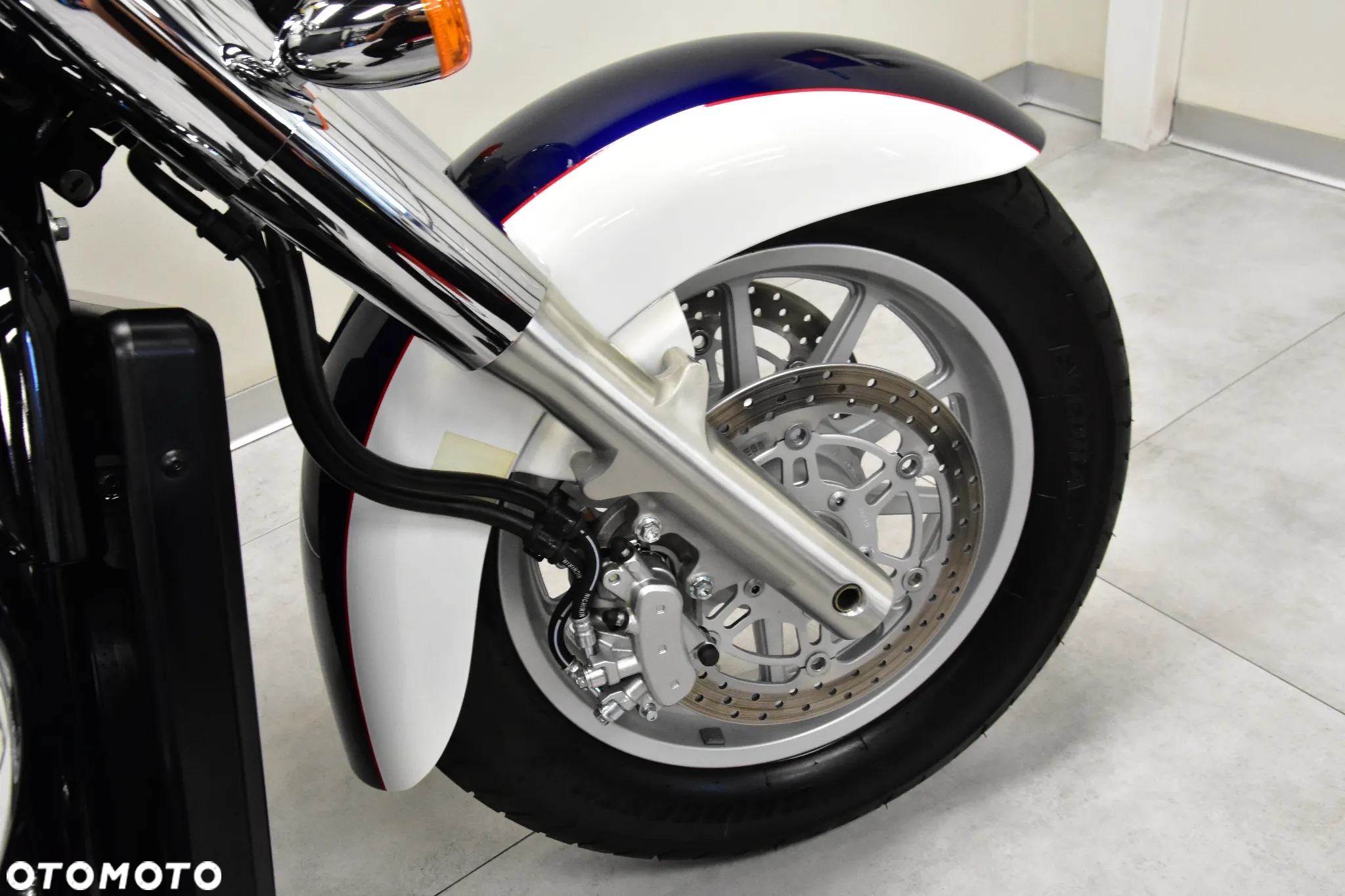 Suzuki Intruder - 27