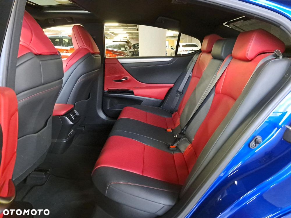 Lexus ES 300h F Sport Edition - 12