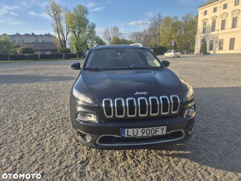 Jeep Cherokee - 28