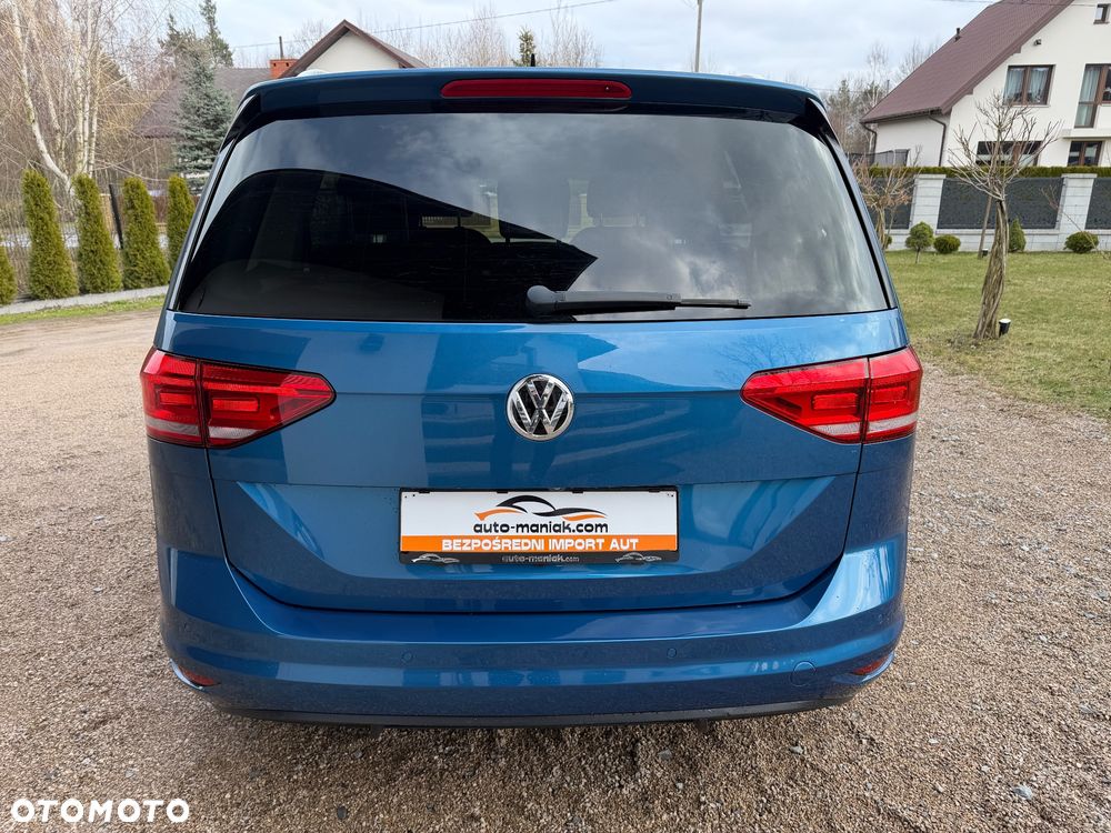 Volkswagen Touran - 17