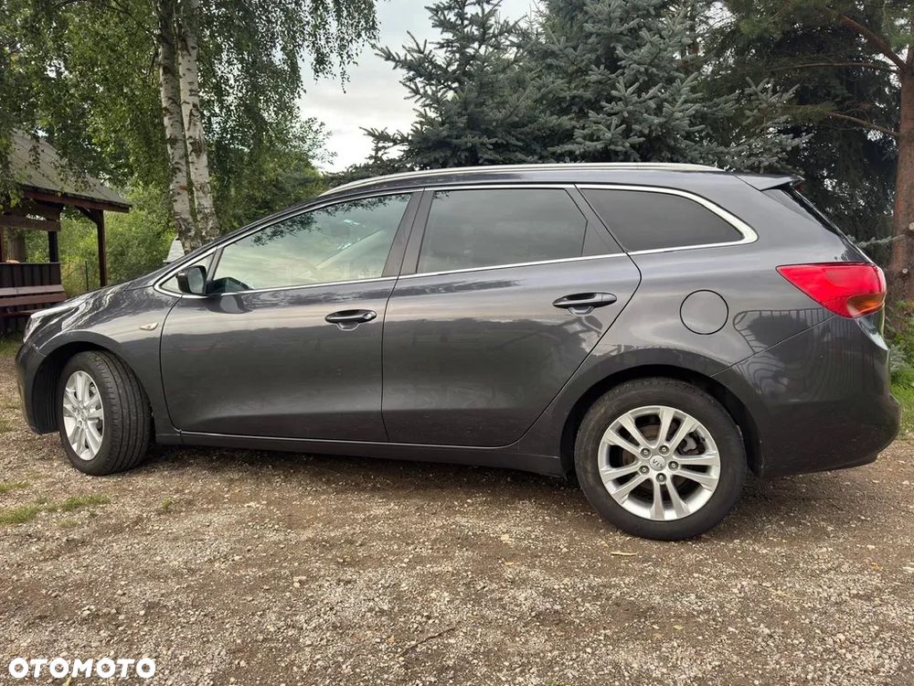 Kia Ceed - 4