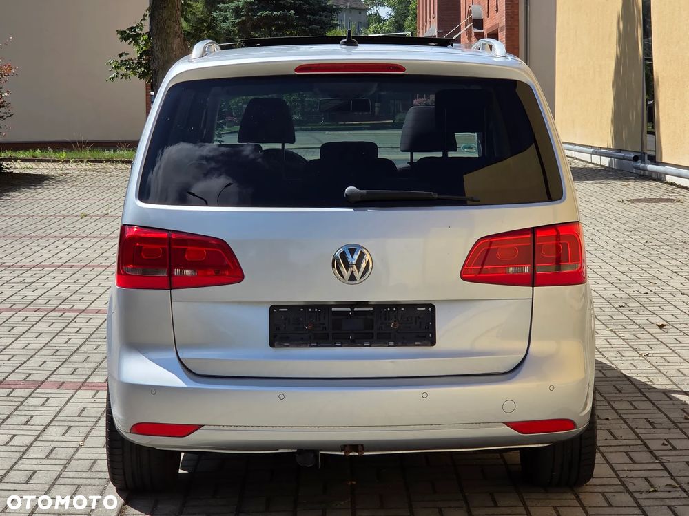 Volkswagen Touran 1.6 TDI DPF BlueMotion Technology DSG Highline - 4