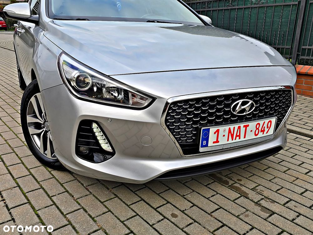 Hyundai i30 1.6 CRDI Fifa World Cup Edition - 24
