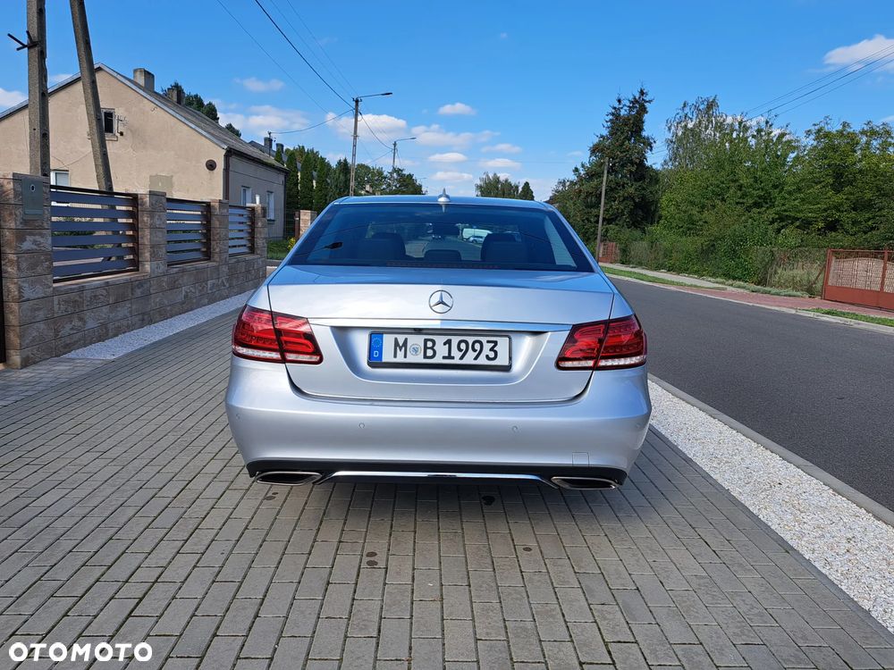 Mercedes-Benz Klasa E 250 7G-TRONIC - 19