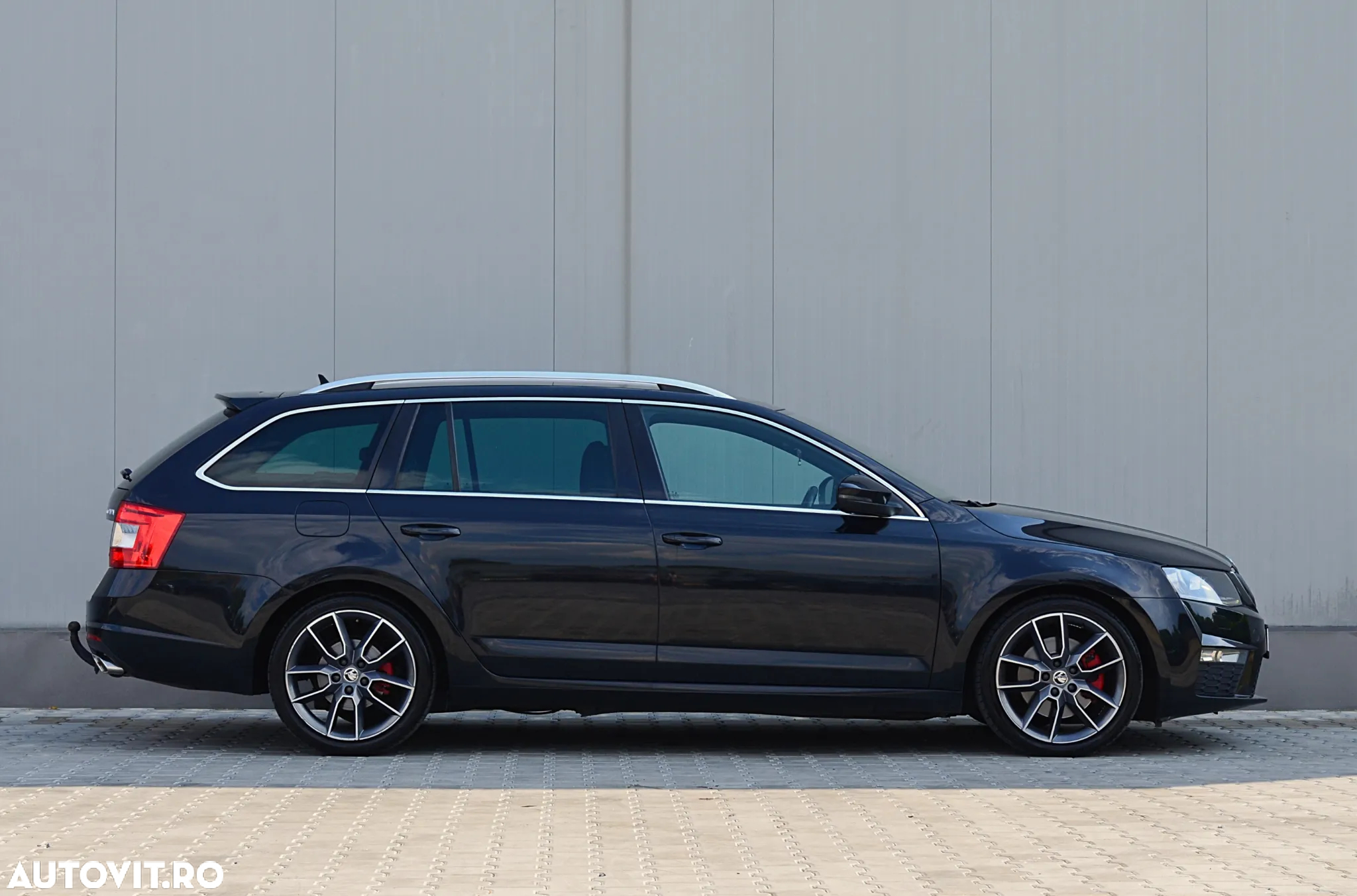 Skoda Octavia Combi 2.0 TDI DSG RS - 31