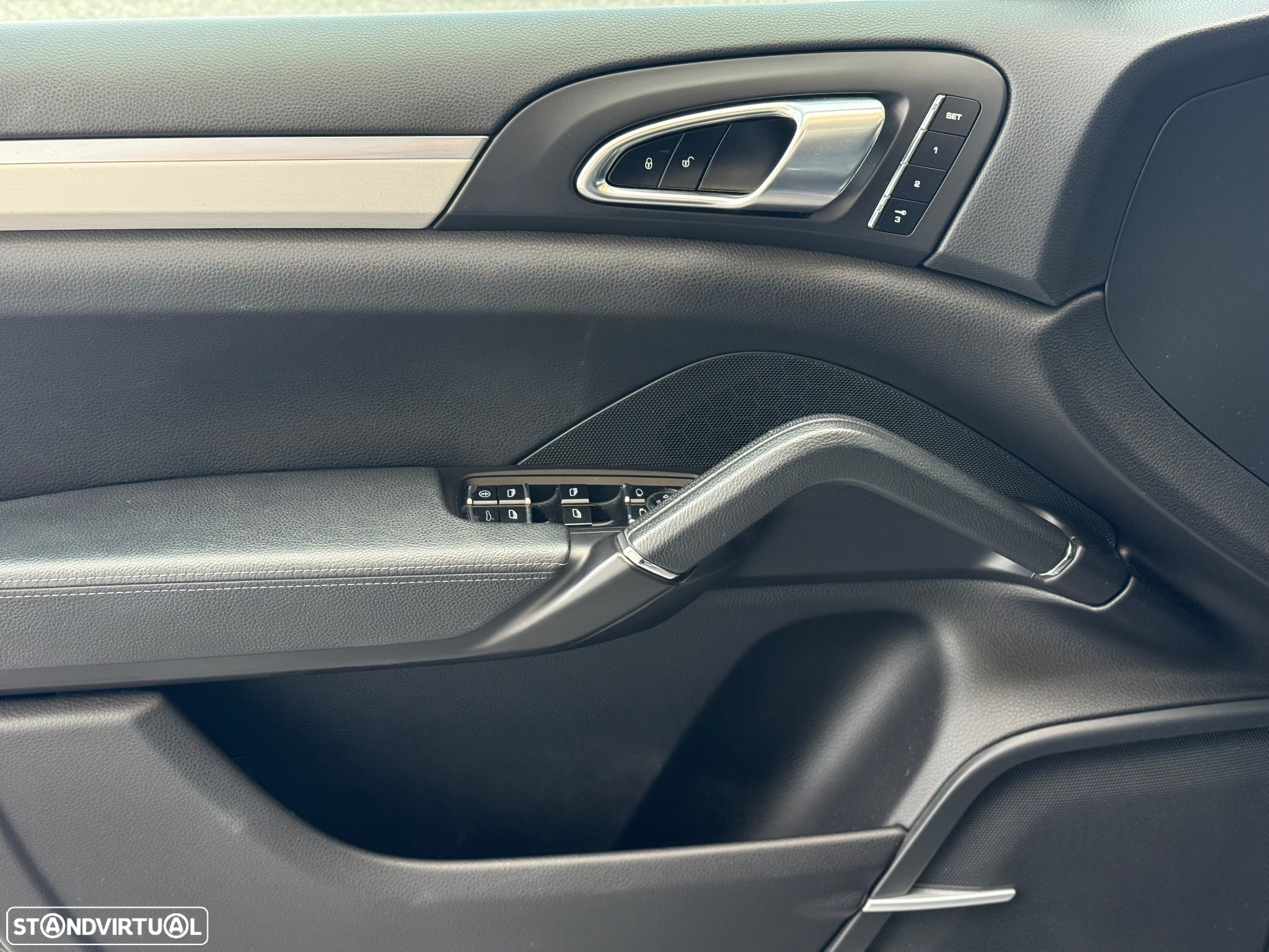 Porsche Cayenne II Platinum Edition - 32