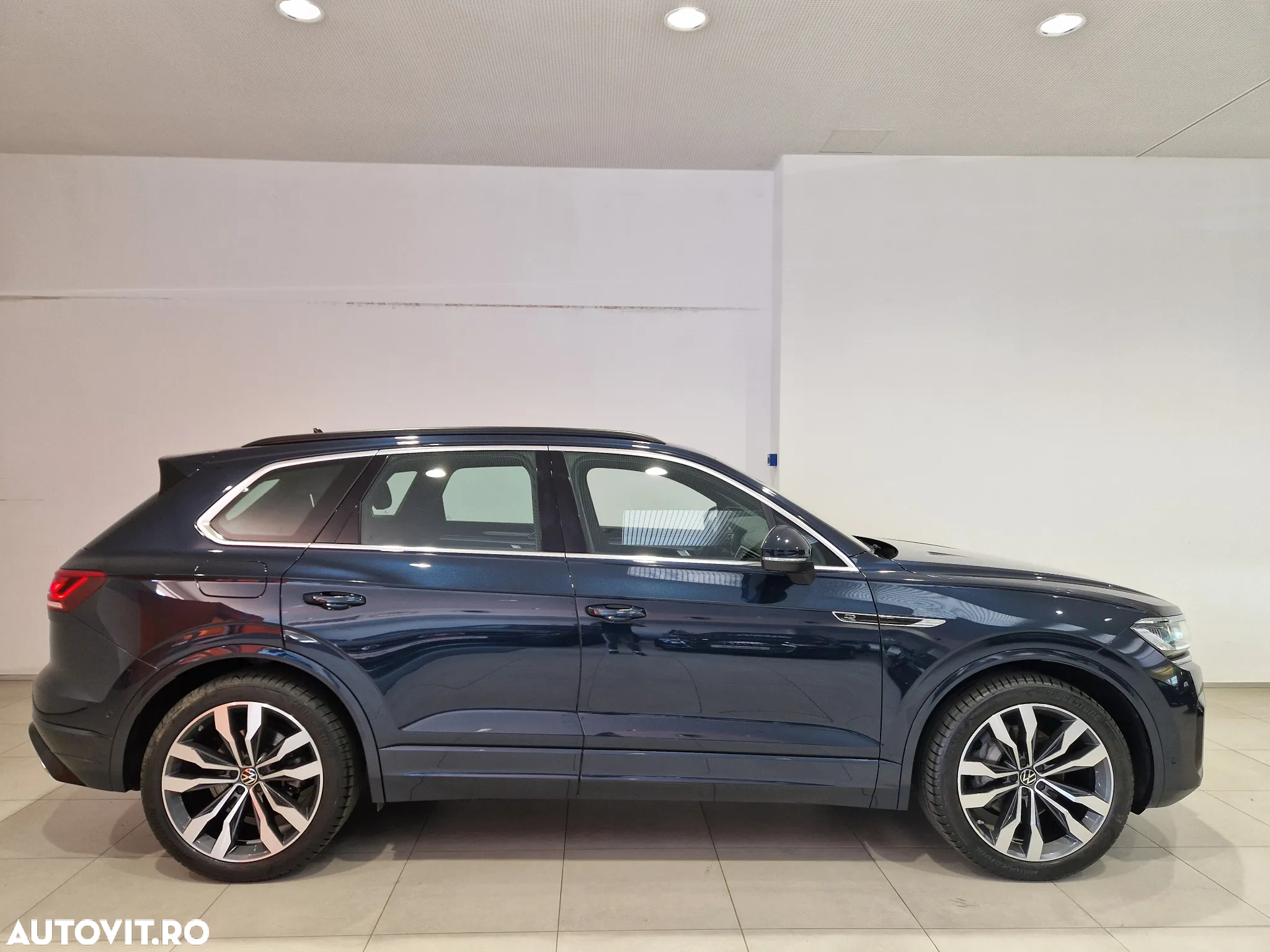 Volkswagen Touareg V6 TDI R-Style - 6