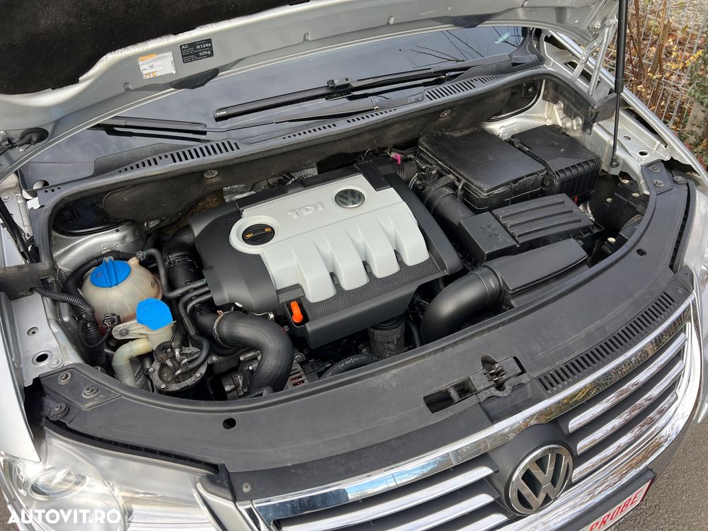 Volkswagen Touran 2.0 TDI DPF Comfortline - 13