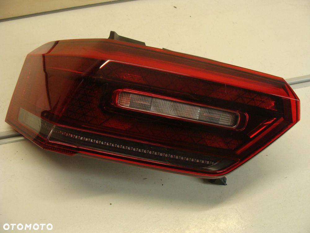 VW ID3 ID.3 LAMPA TYLNA LEWA IQ LIGHT 10A945207C - 1