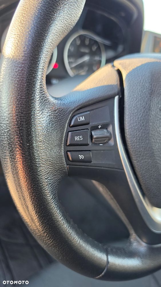 BMW Seria 3 320d - 24