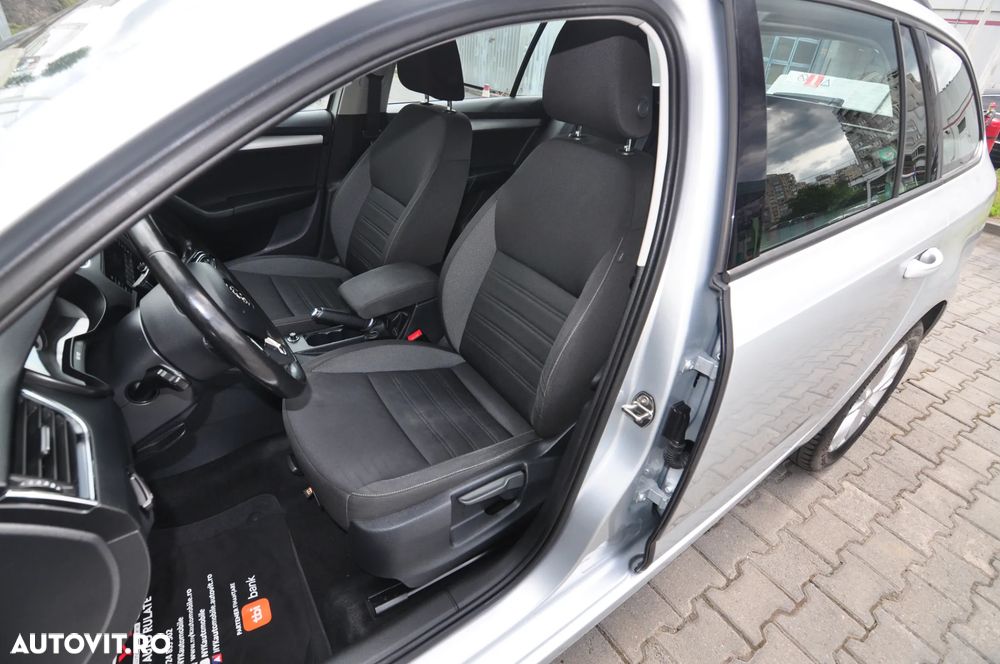 Skoda Octavia 2.0 TDI DSG Ambition - 9