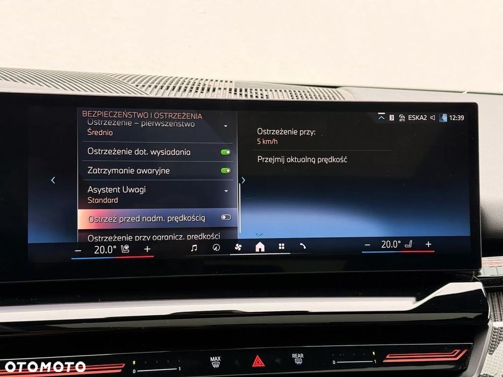 BMW Seria 5 520d xDrive mHEV - 36